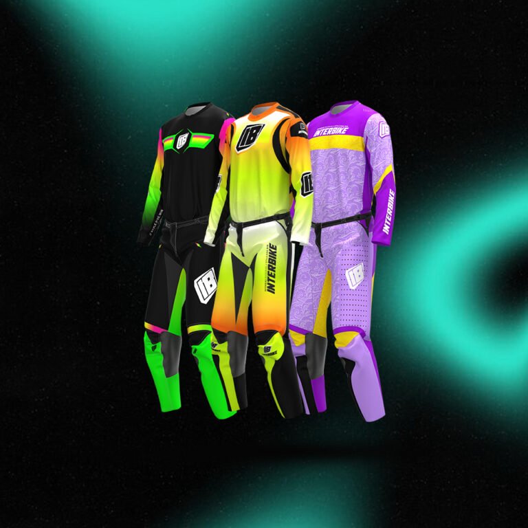 Tenue motocross 100 % personnalisée